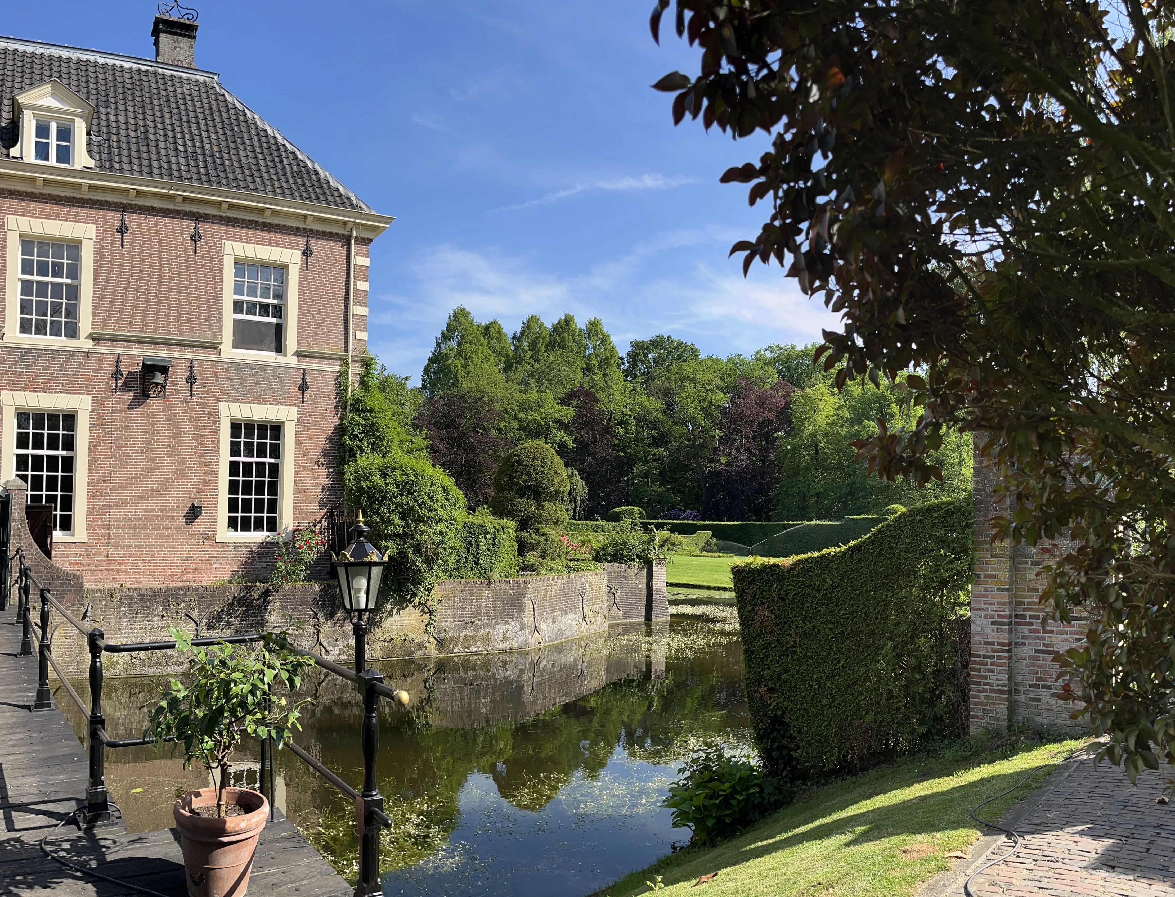 Kasteel Warmelo ingang met brug